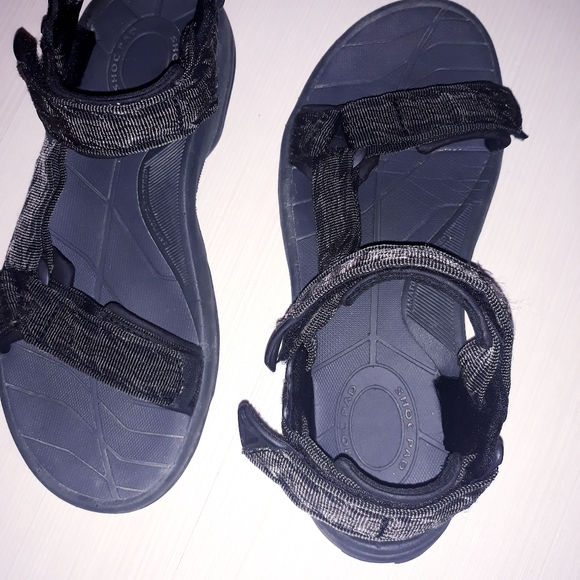 Teva size 10 men hiking sandals color black - Picture 5 of 5